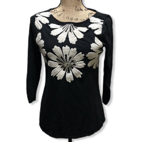 {Lucky Brand} Daisy Embroidered Top - Picture 2 of 8